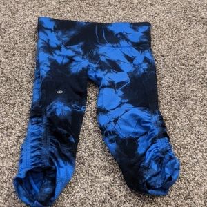 Lululemon blue tie dye crop legging